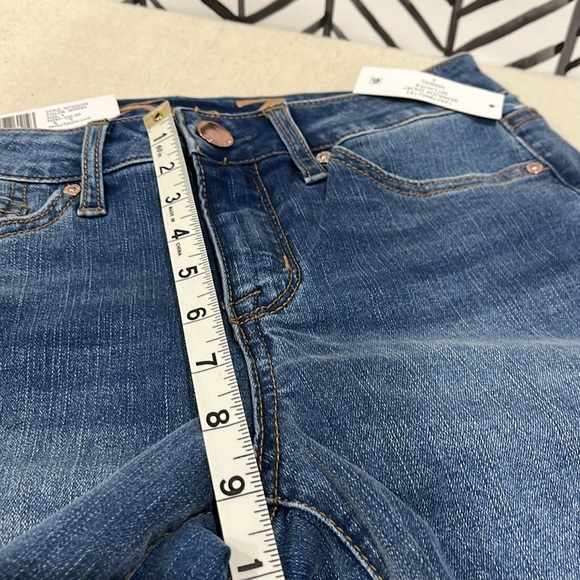 NWT Seven7 9” inseam Sunset Bermuda Fray Hem Denim Shorts, Size 4, Color: Miners - Picture 13 of 16